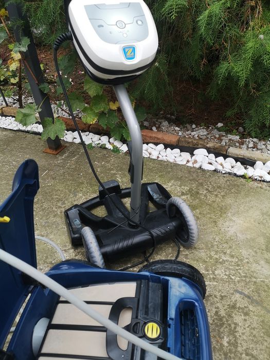 Робот за басейн Zodiak за под и стени