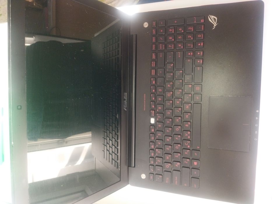 Ноутбук на запчасти