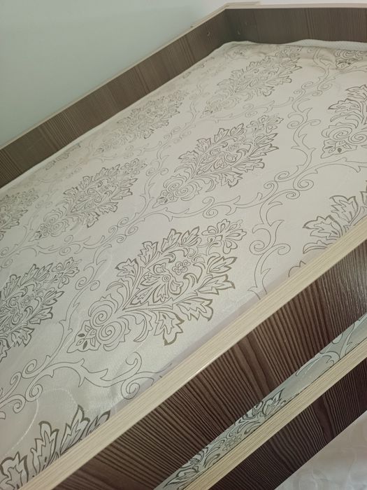 Двухярусная кровать