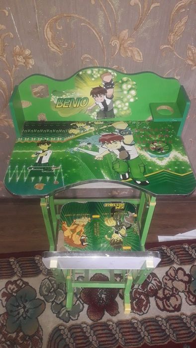 Продаётся детская парта