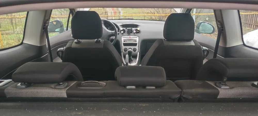 Dezmembrez Peugeot 308 Coupe 1.6 turbo 5FX 155 cai An 2010 112.000 km