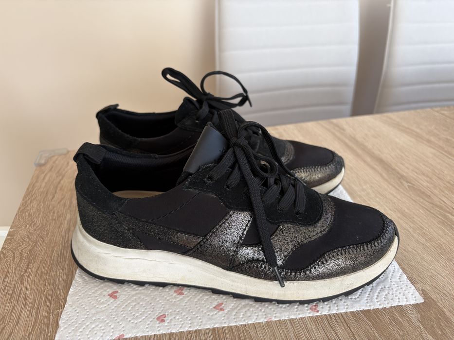 Дамски маратонки Clarks 37 номер, налични в 3 цвята