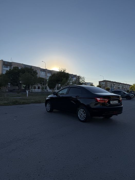 Продам lada vesta 20года