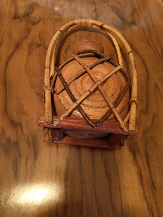 Плетена ратанова ваза( саксия)