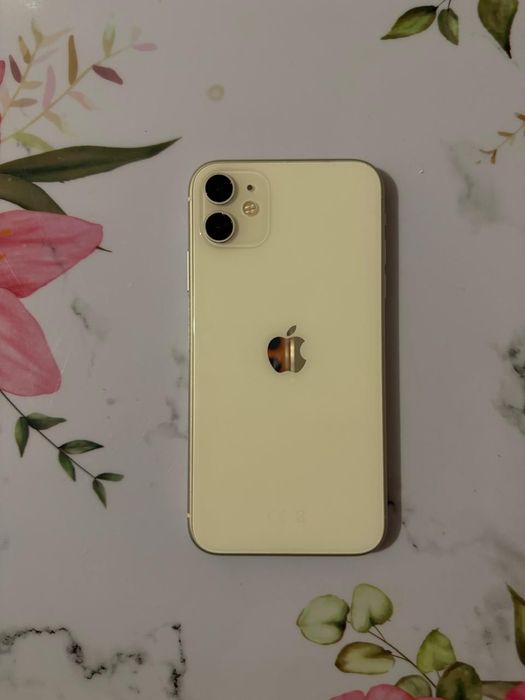 Продам Айфон 11 в идеале