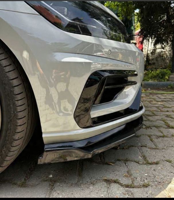 Spoiler fusta  Lip bara fata VW Golf 7.5    negru lucios  bara R line