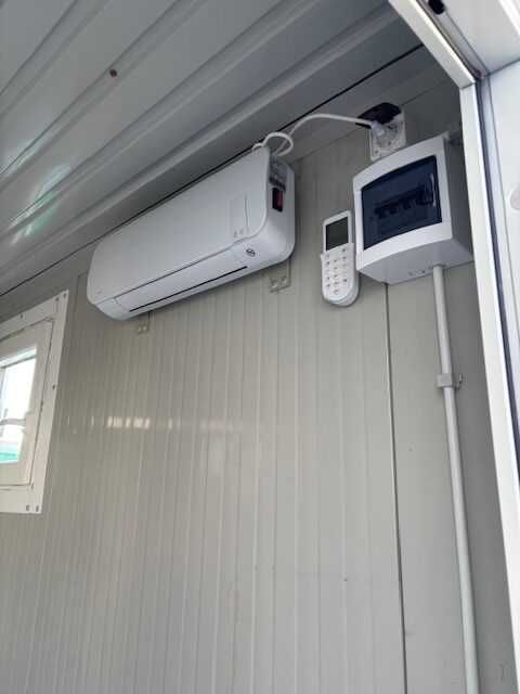 Container Sanitar cu Duș + WC Ceramic-Termoizolat + Complet Racordabil