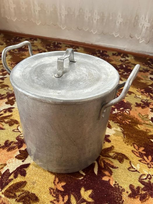 Продам кастрюли в хорошем состоянии