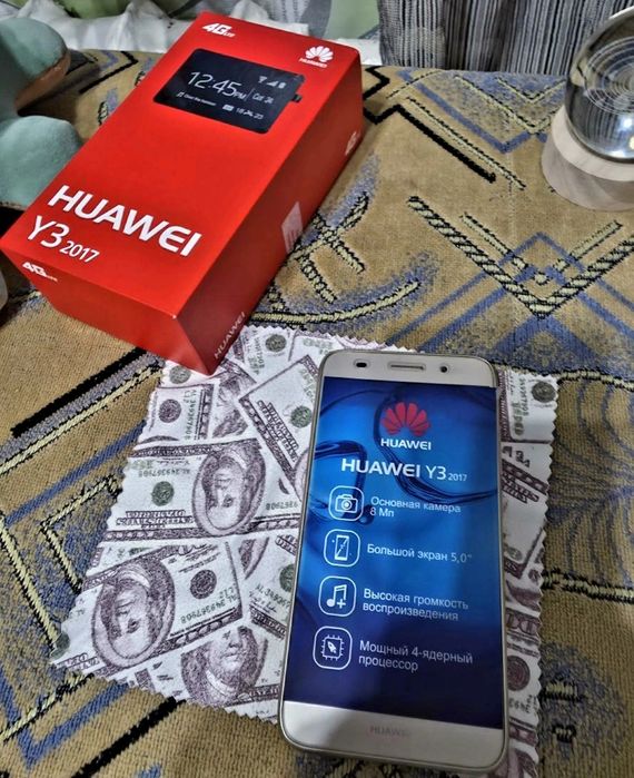Huawei Y3 телефон