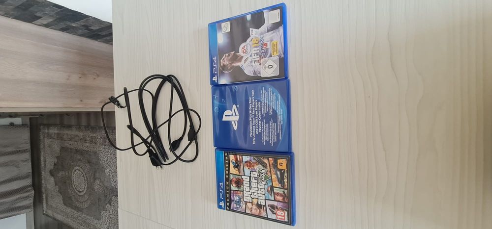 Ps4 slim plus jocuri din el