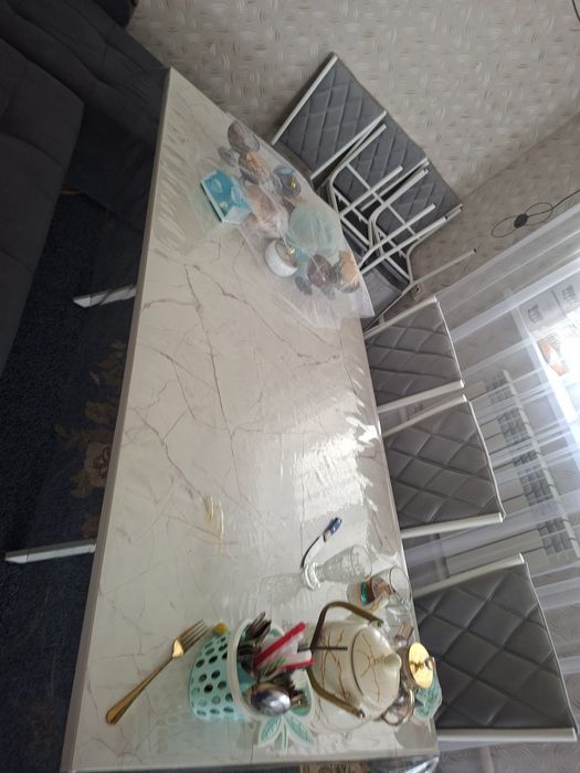 Стол кухонный отличный