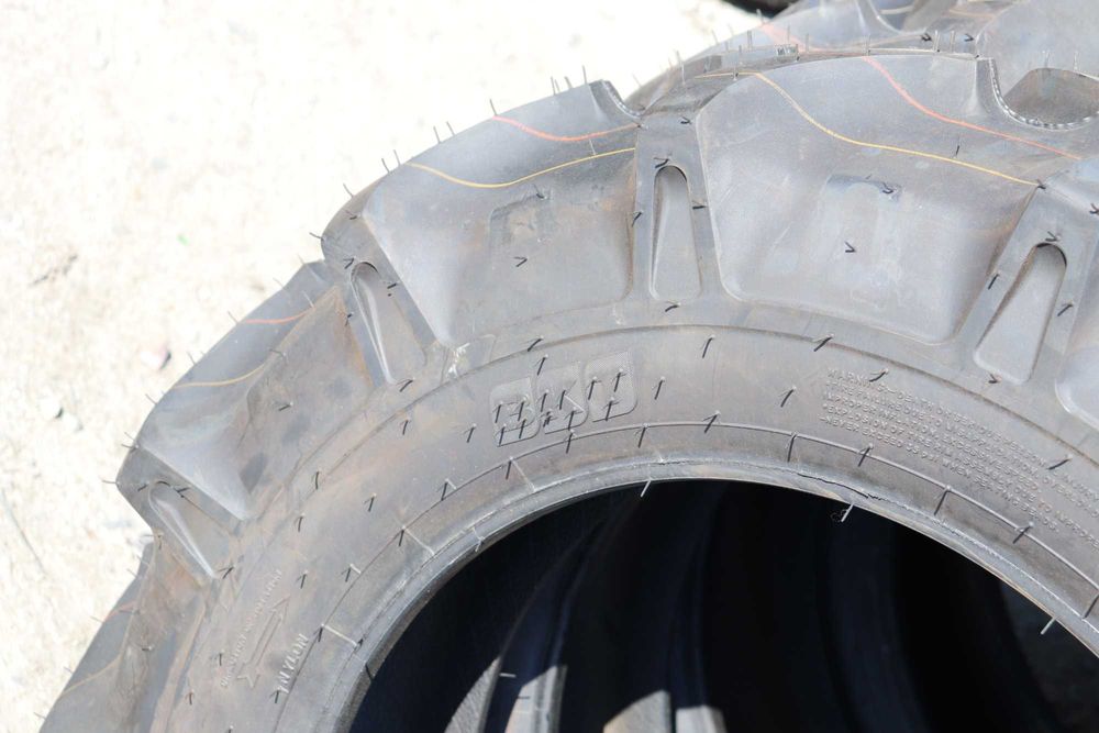 Cauciucuri 9.5-22 BKT Noi pentru Tractor Japonez Iseki Pret cu TVA
