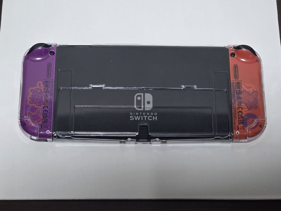 Nintendo Switch OLED с игри и аксесоари