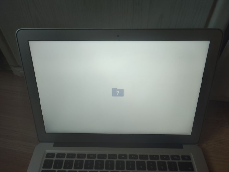 Macbook Air 13 A1369 Emc2469 - i5 / Baterie Bunaa