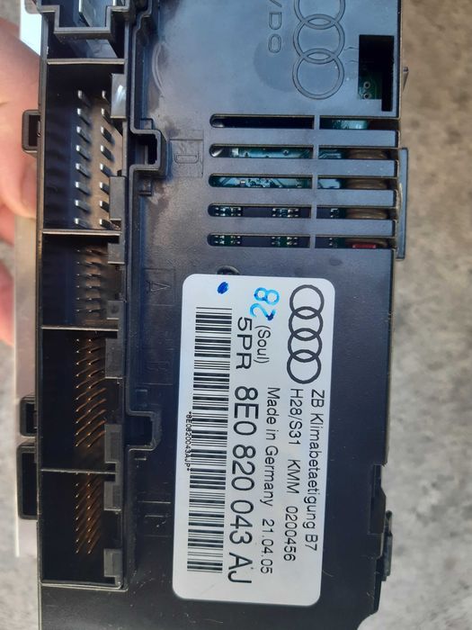 Player original audi a4 b7 concert / Climatronic audi a4 B7/ 2004-2008