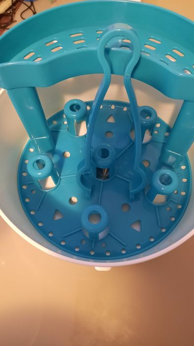 Vând sterilizator 6 biberoane
