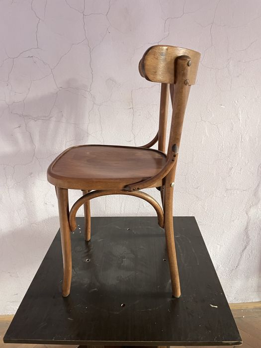 Vand mobilier bar lemn curbat.