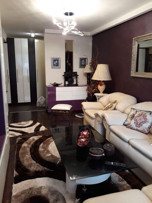 Продава се Двустаен апартамент в София, Център - 60 кв.м за 323 €/кв.м - Снимка #1