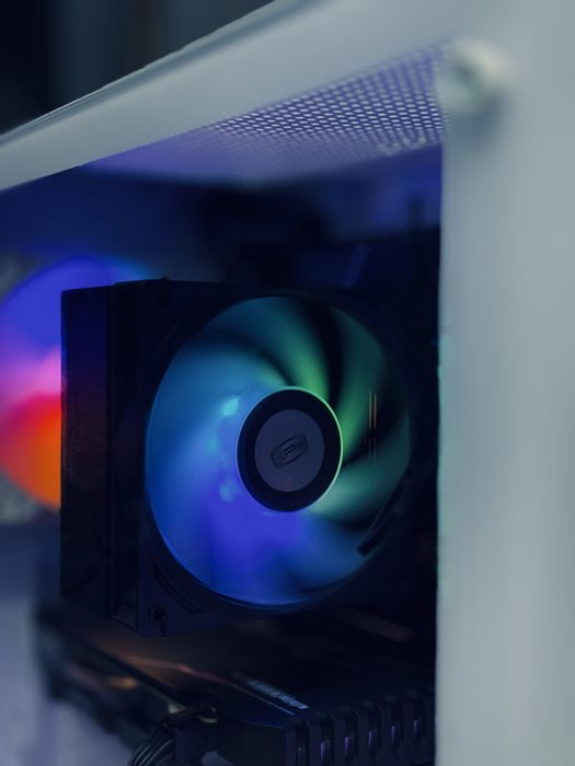 Игровой ПК : Стилнный контраст  Core i5 14 Gen