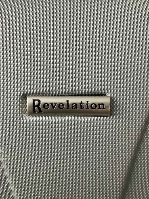 Куфари. Revelation и Carlton