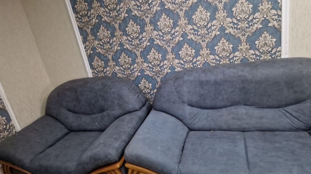 Продается диван с креслом