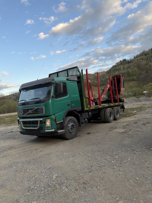 Camion forestier/transport busteni Volvo FM 440 euro5 ( macara loglift 96s)