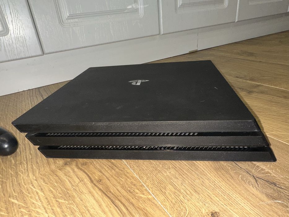 Playstation 4 pro 1TB