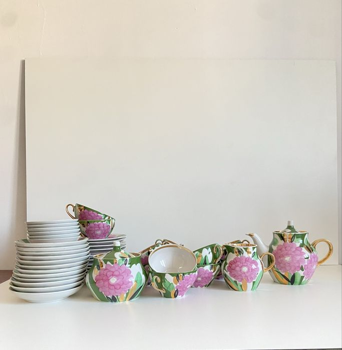 Продам сервиз Дулево на 12 персон