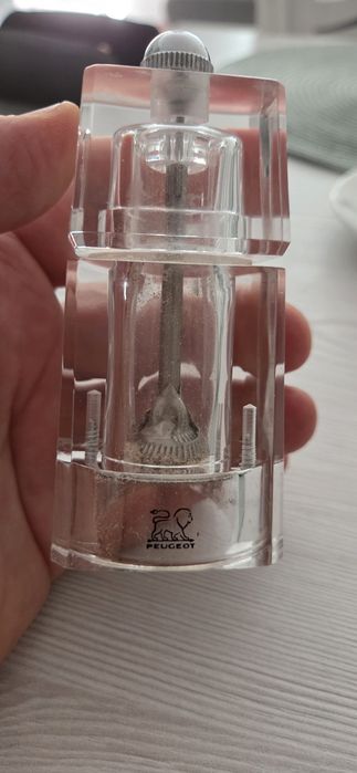 Peugeot мелничка сол/пипер