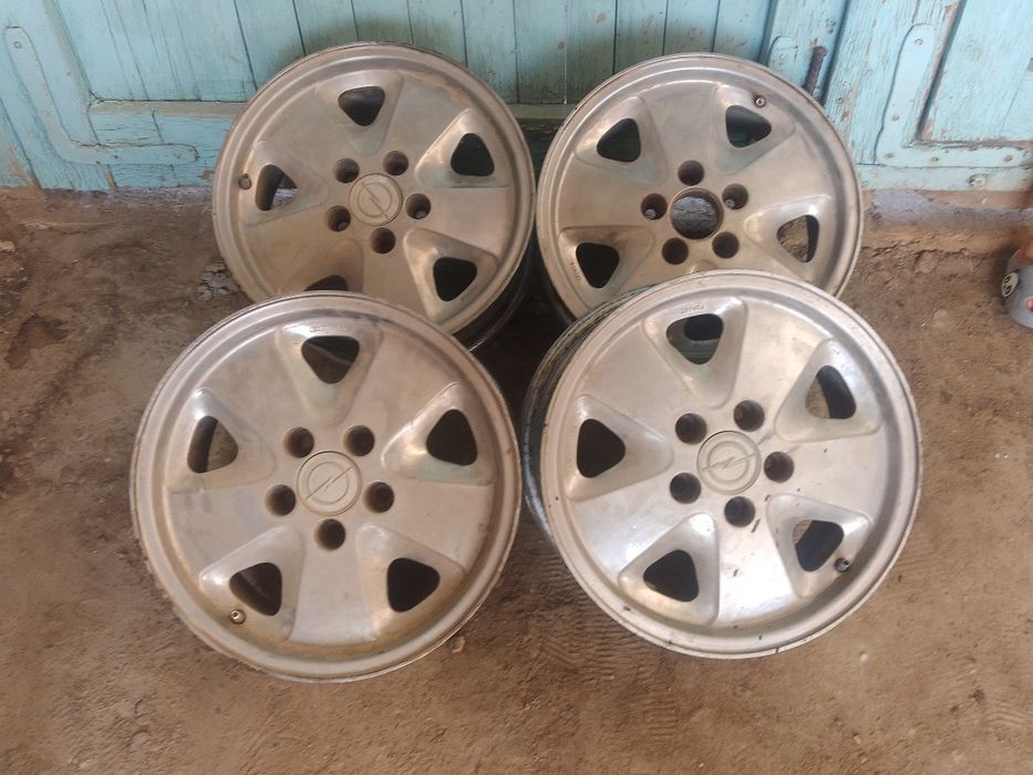 R15 Мерс опел масквич чанган мошиналарига диска