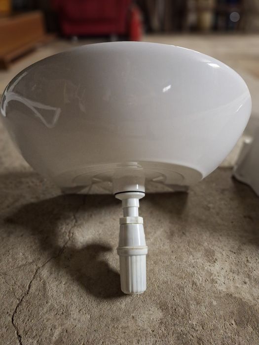 Порцеланова мивка с полуботуш