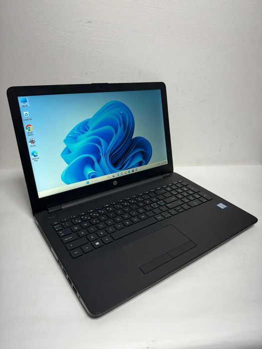 HP Laptop 15-FHD-Core i5-8250U 3.4 GHz-8GB DDR4-SSD 256Gb Win 11-4ore