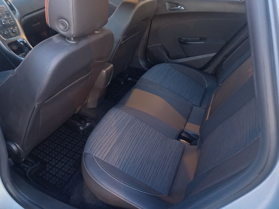 Opel astra j, 82500 km,achiziționată reprezentanță Opel ,acc.schimb!