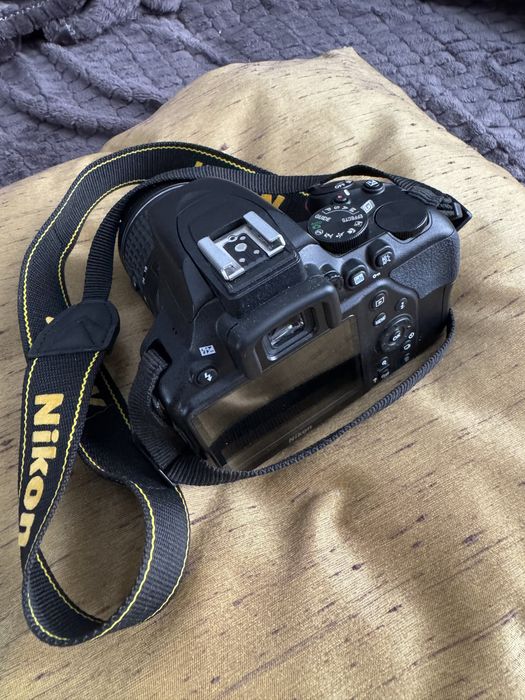 Aparat DSLR Nikon D3500