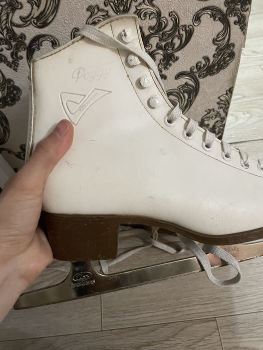 Продам коньки