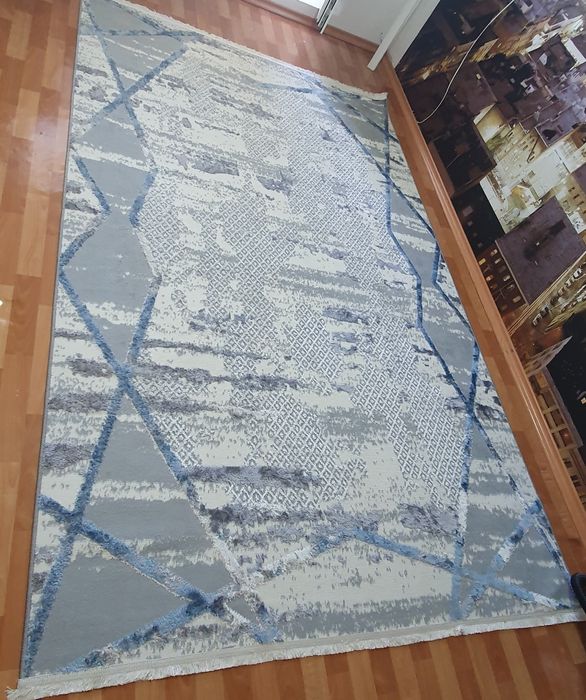 Ковёр новый длина 3 ширина 2