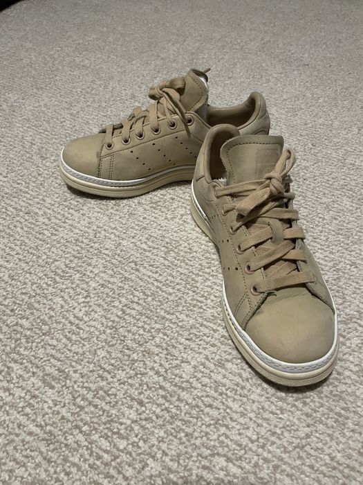 Adidas dama bej