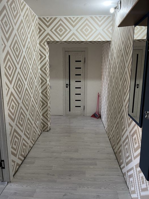 Продаеться 1-комнатная квартира на степном -4