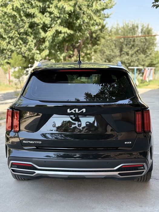 Kia sorento sotiladi