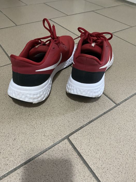 Adidasi nike alergare