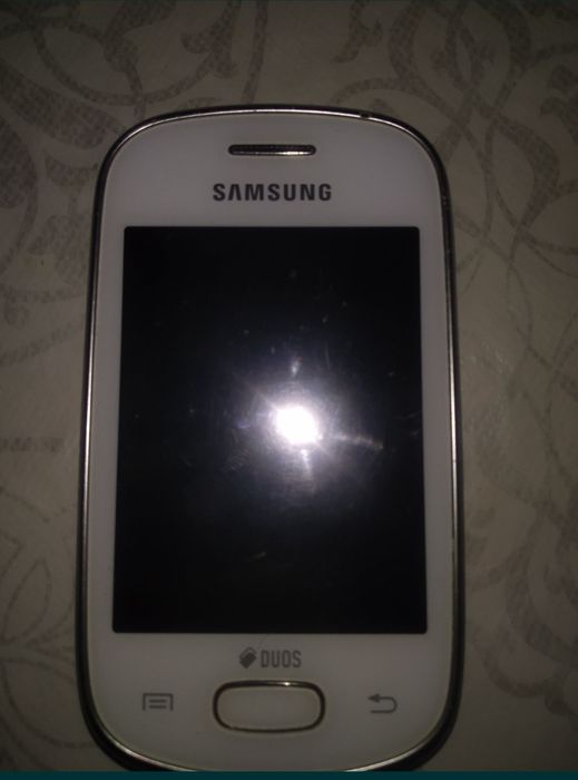 Продам телефон Самсунг