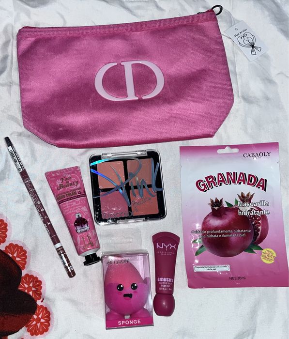 Косметичка+косметика 4500₸