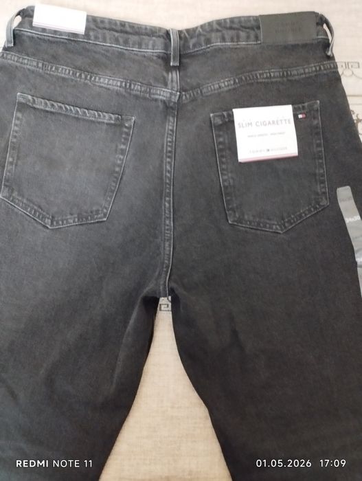 Мужские джинсы черного цвета размер 34/30 TOMMY HILFIGER