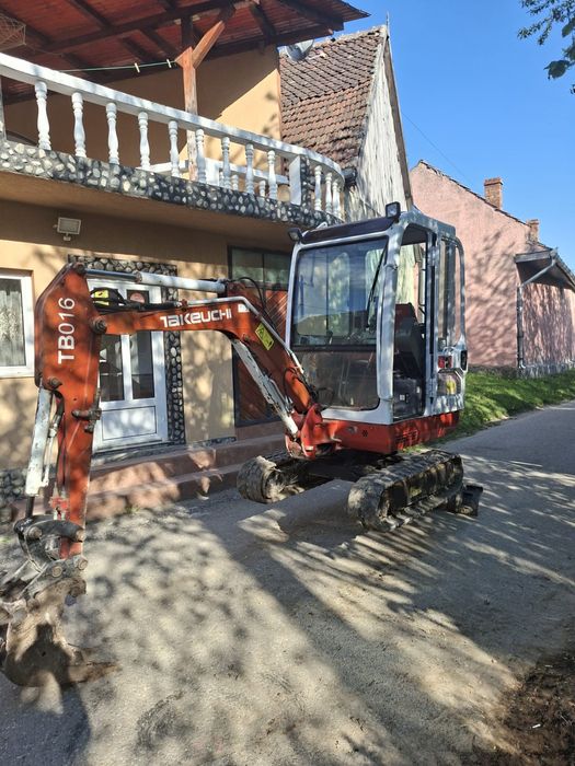 Vand excavator takeuchi