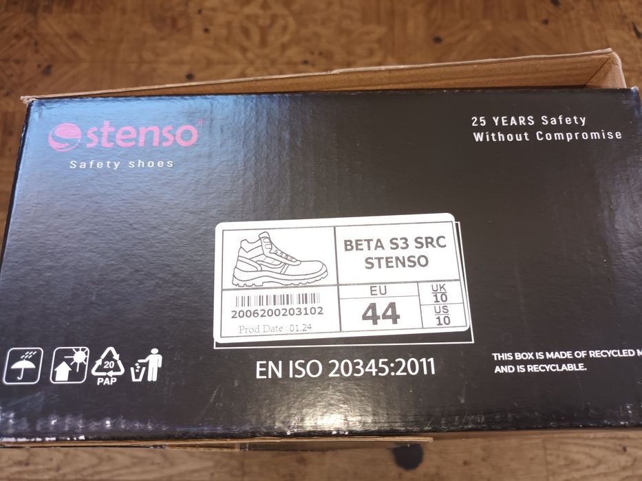 Работни обувки с метално бомбе