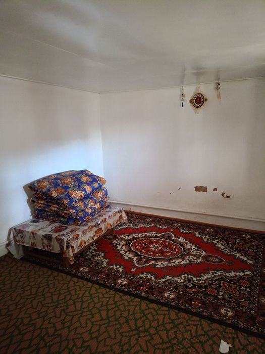 Уй сотилади полтороэтажка