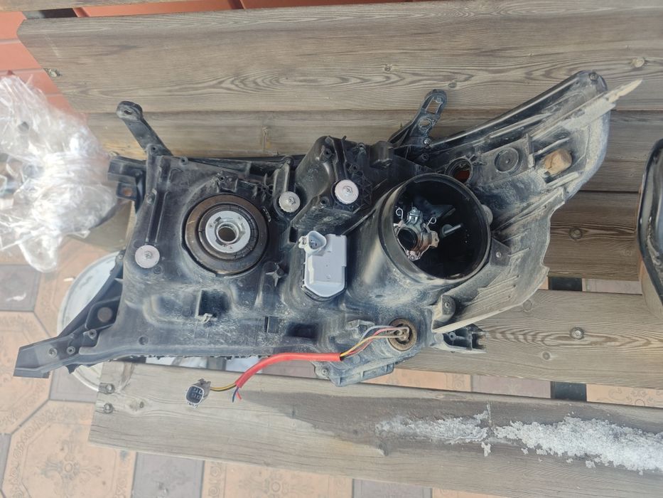 Фары Land Cruiser 200