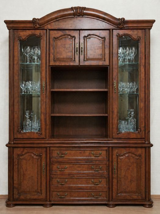 Продается гарнитур