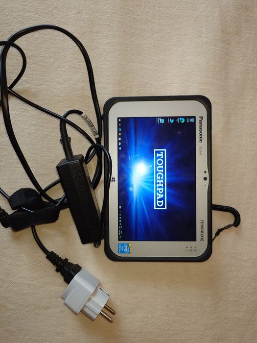 Tableta Panasonic FZ-M1 pentru diagnoza auto