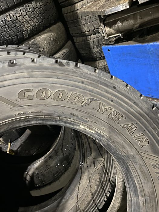 Продам 215/75R17.5 3колеса goodyear